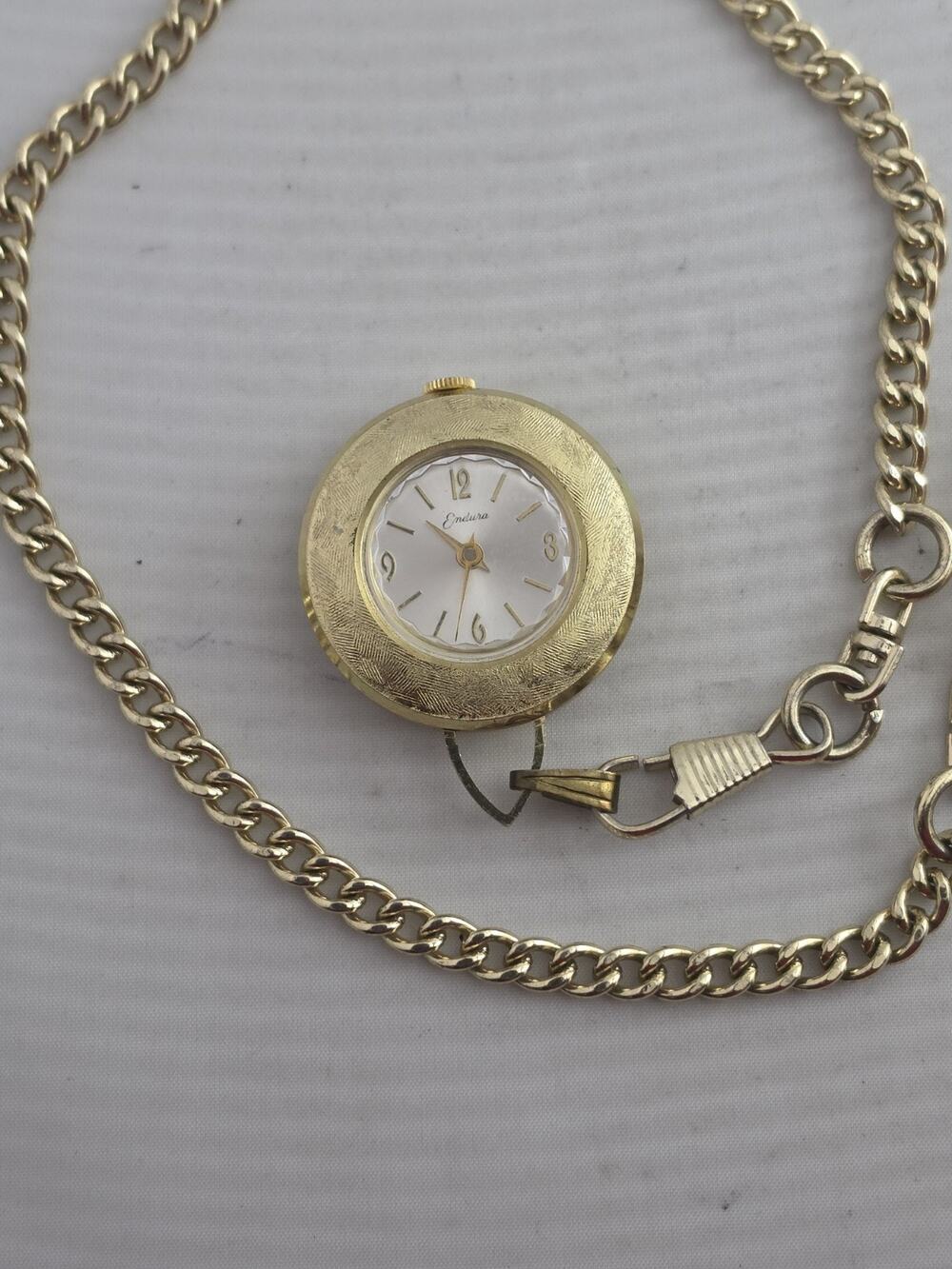 Vintage Swiss Made Endura Ladies Wind Up EB 8810 Pendant Watch Includes Chain